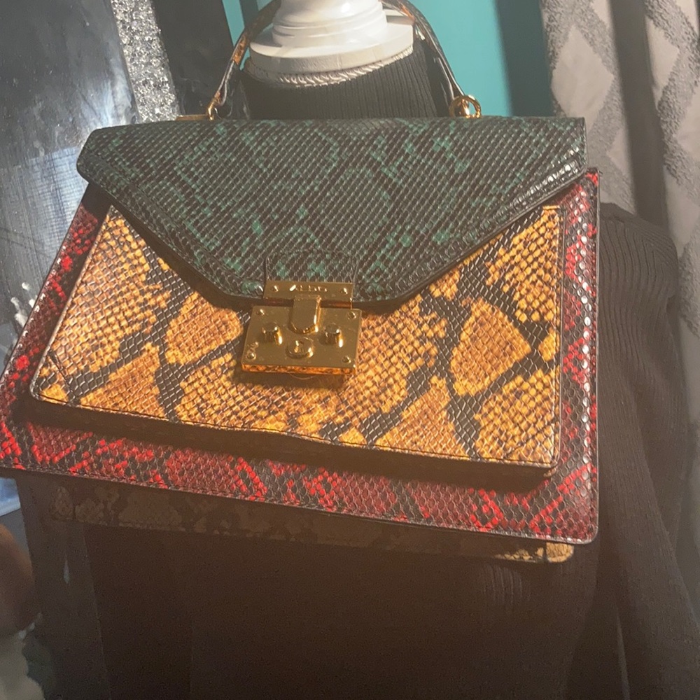 Shoulder bag